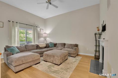 542 Pilgrim Harbor Wallingford CT 06492