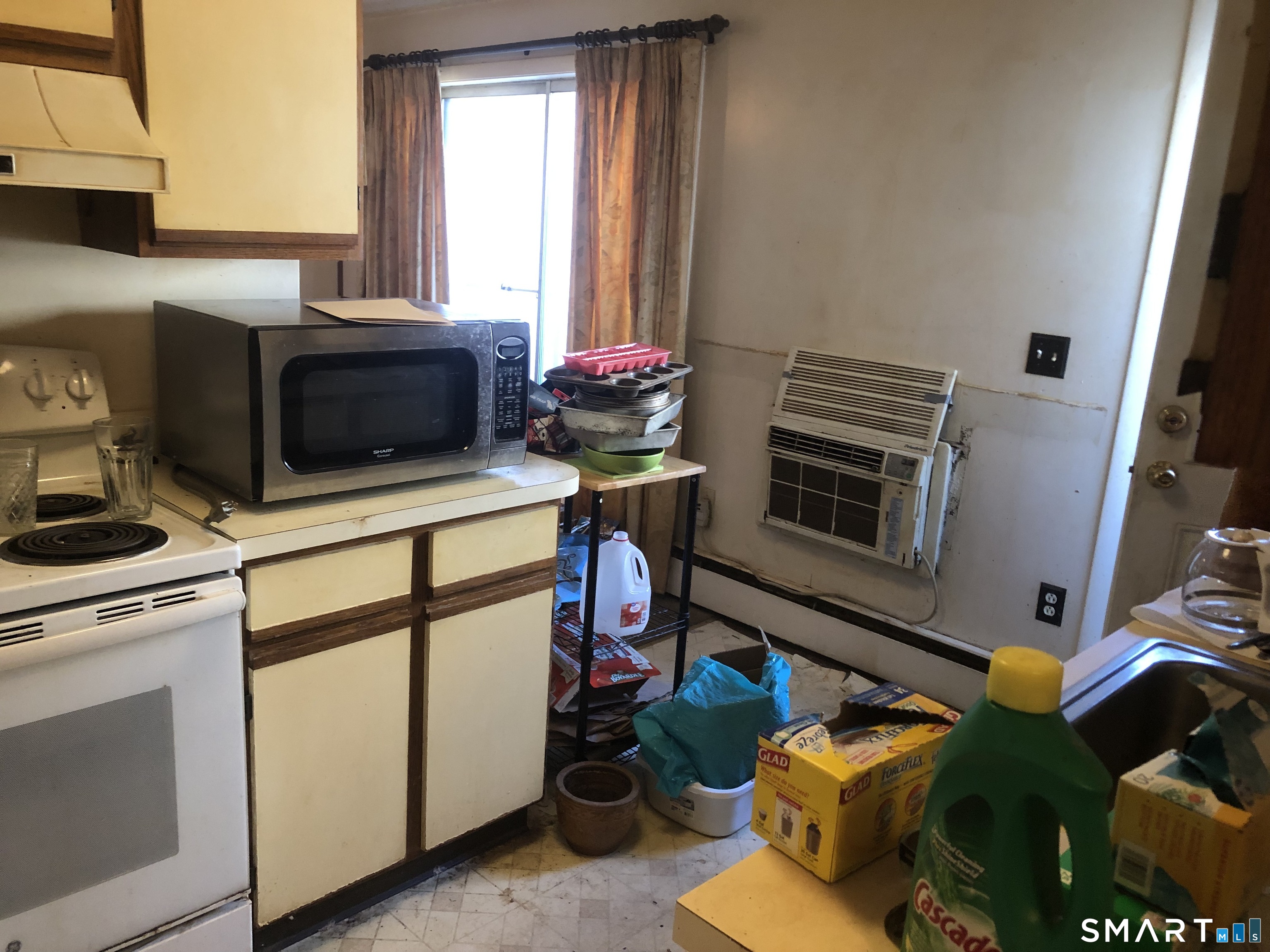 894 Burnside Avenue East Hartford CT 06108