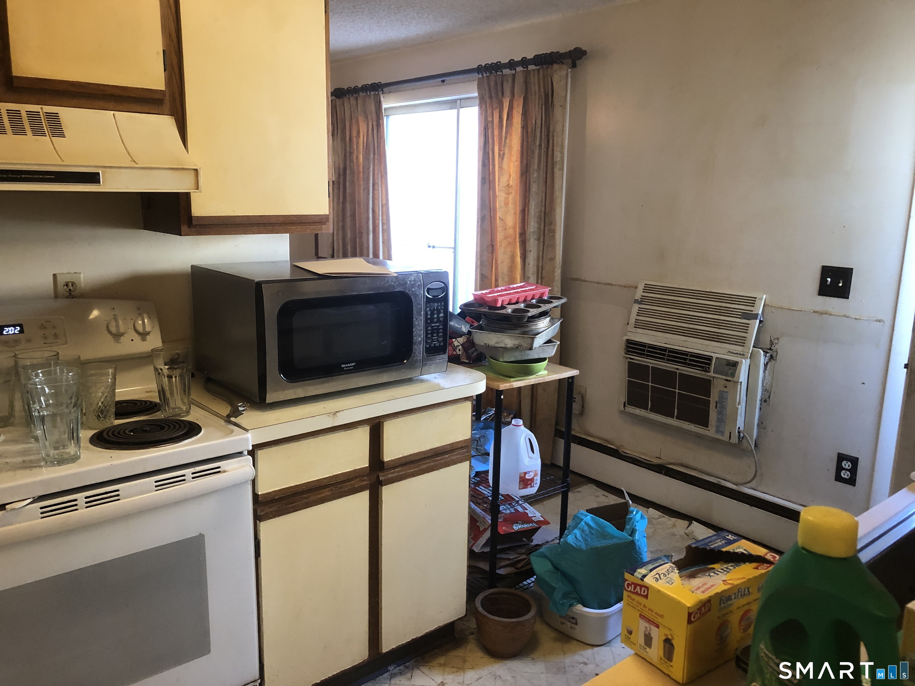 894 Burnside Avenue East Hartford CT 06108