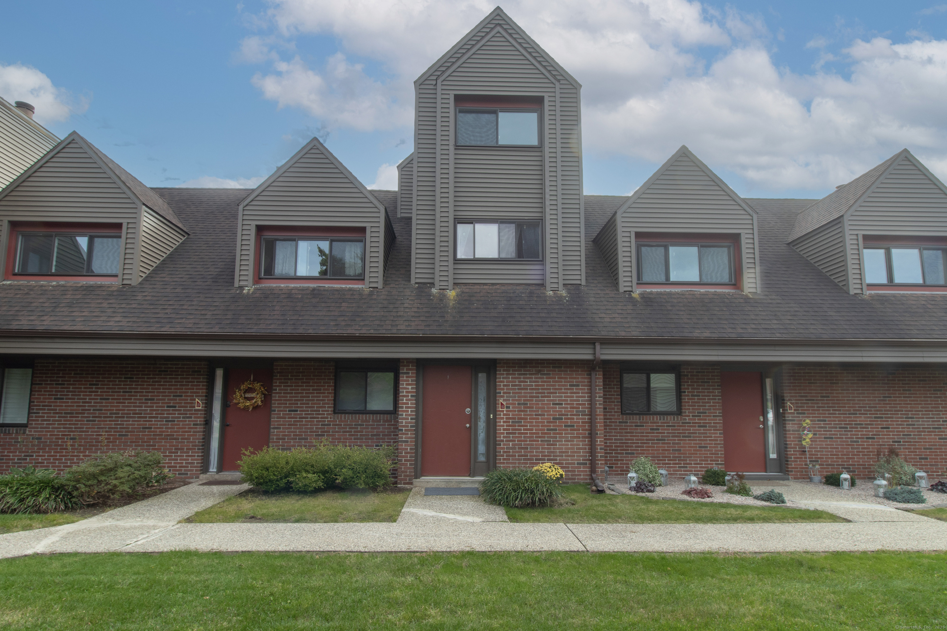 48 Montoya Drive Branford CT 06405