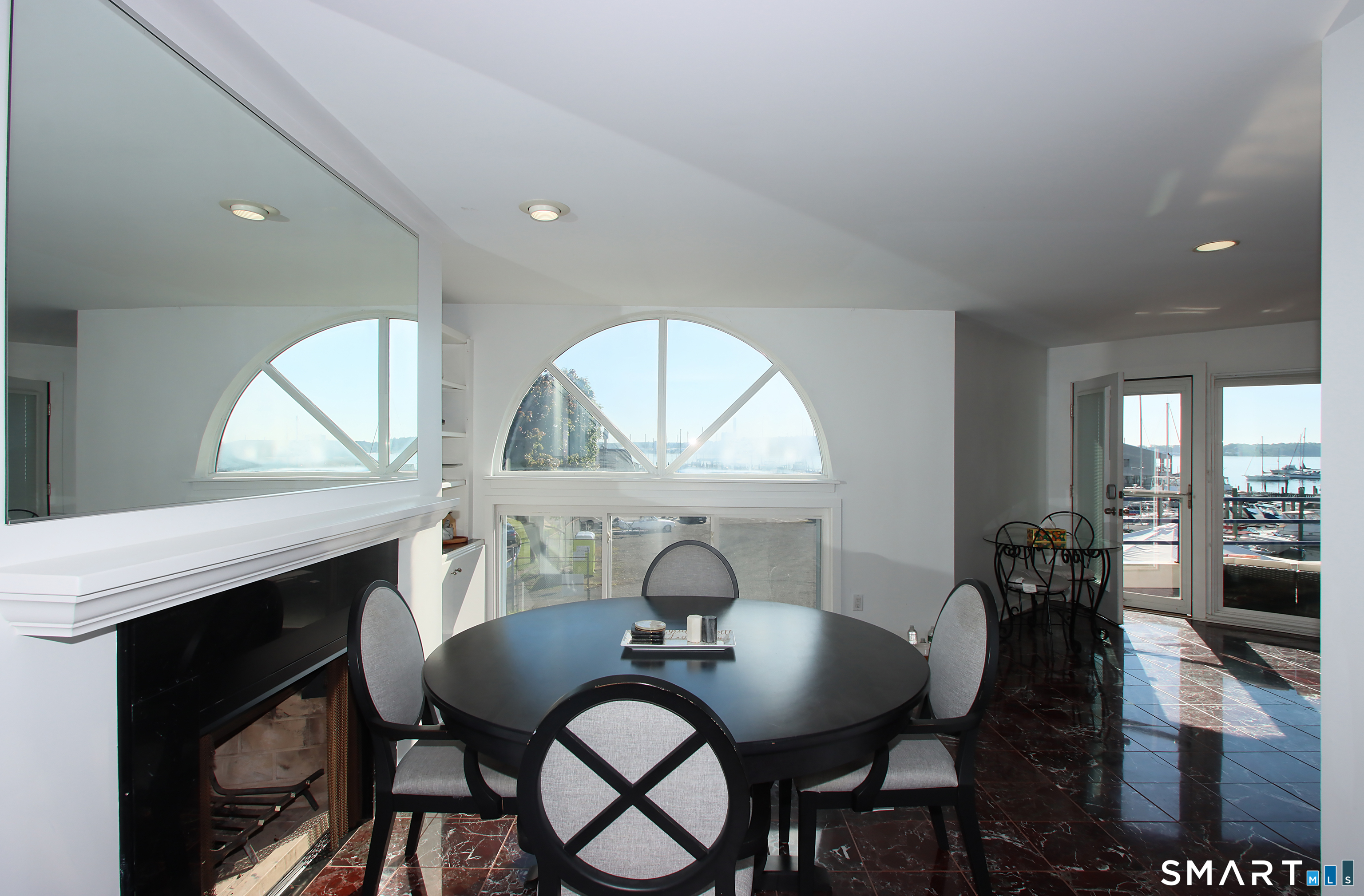 14 Harbour Close New Haven CT 06519
