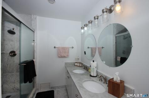 14 Harbour Close New Haven CT 06519