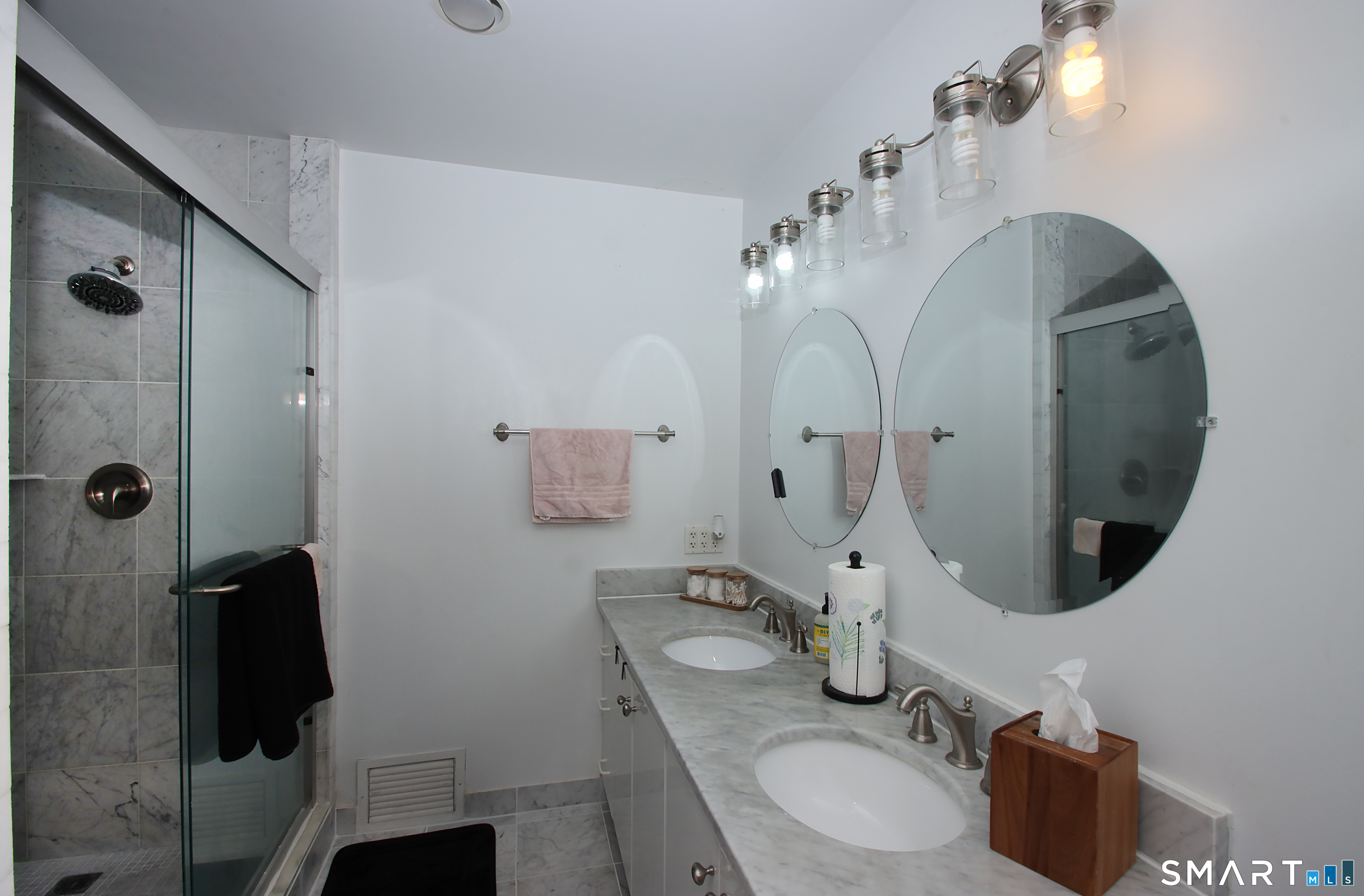 14 Harbour Close New Haven CT 06519