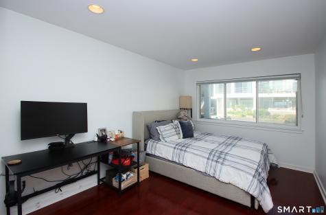 14 Harbour Close New Haven CT 06519