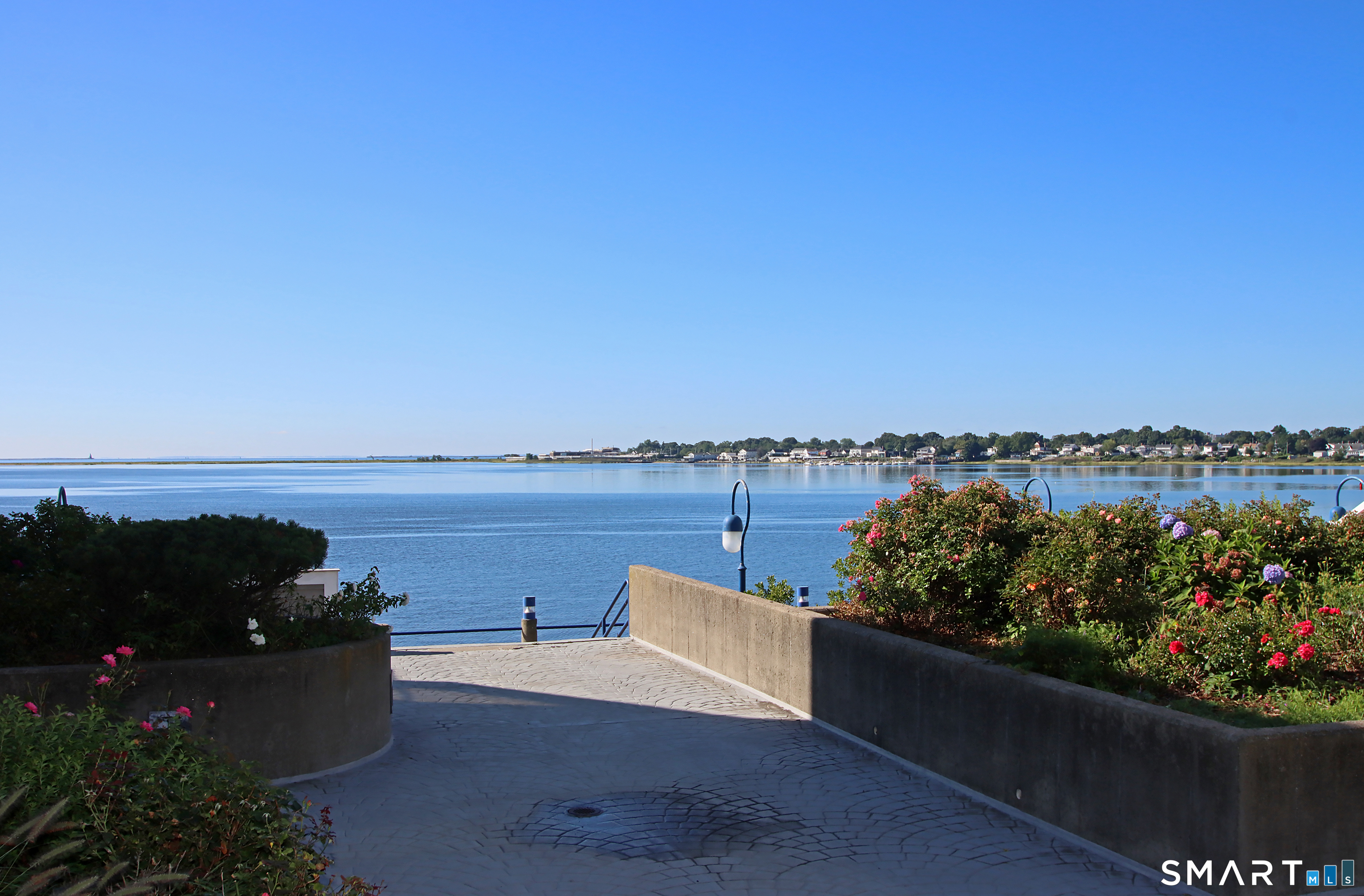 14 Harbour Close New Haven CT 06519