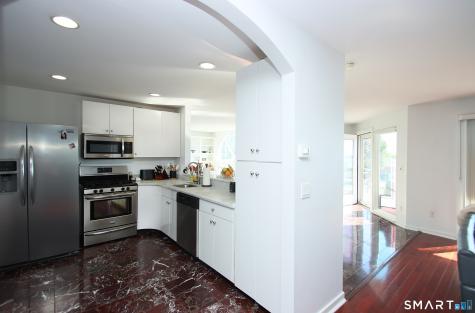 14 Harbour Close New Haven CT 06519