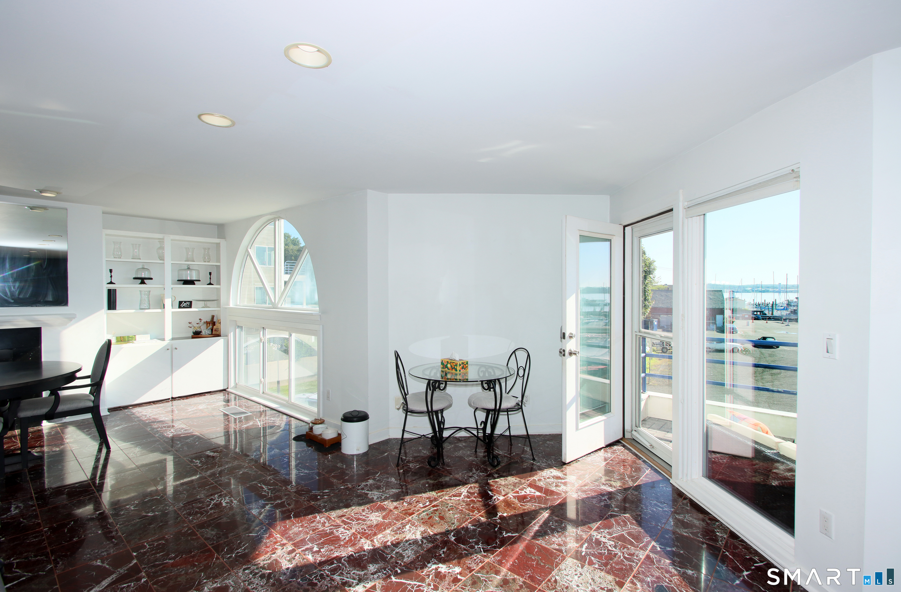 14 Harbour Close New Haven CT 06519