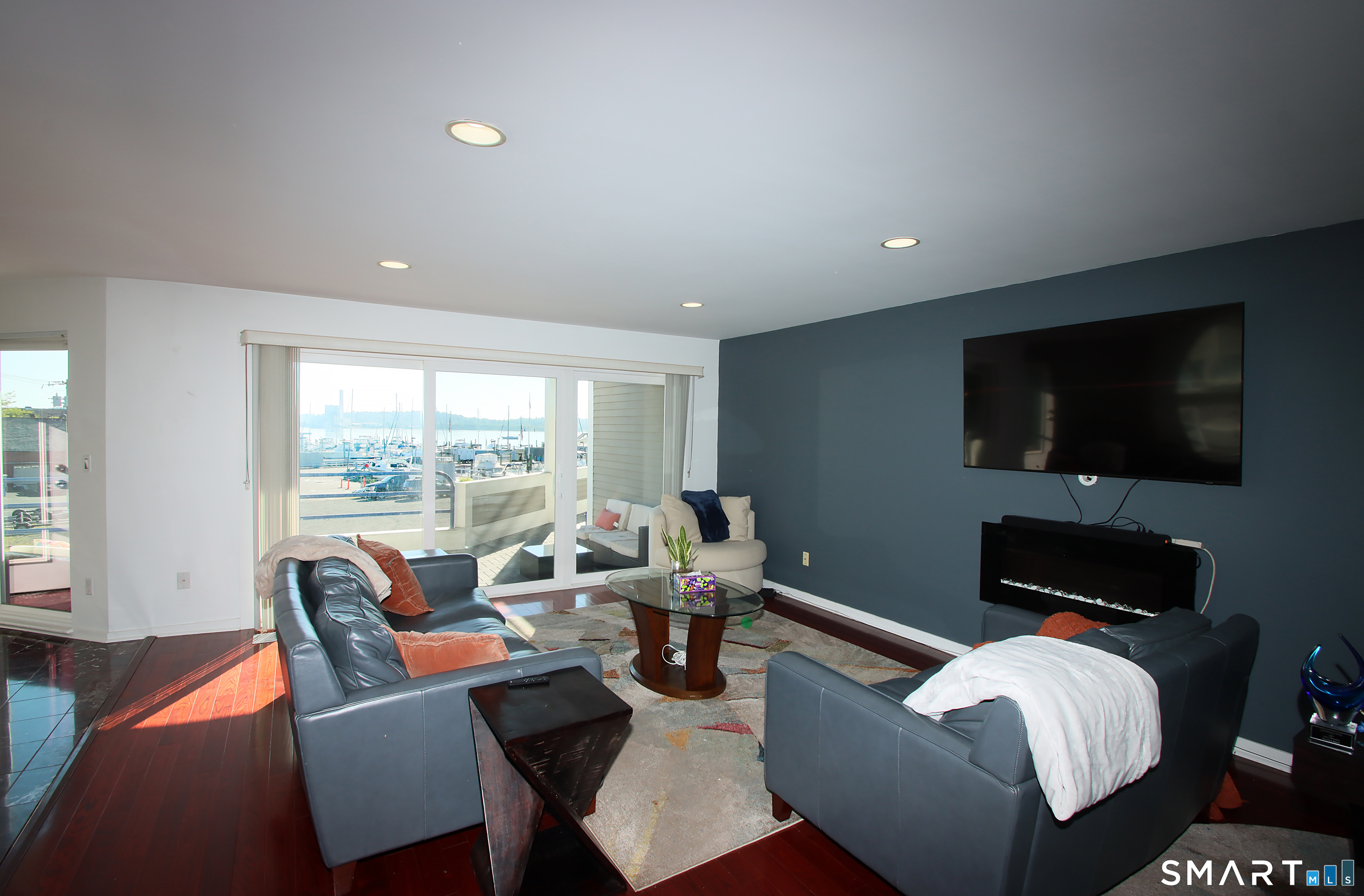 14 Harbour Close New Haven CT 06519