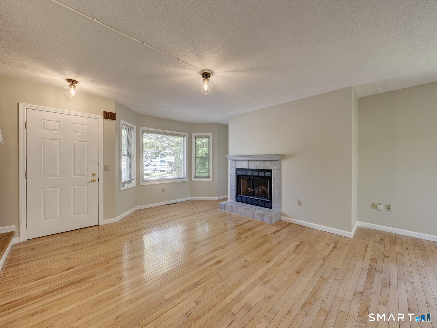 24 Nutmeg Court West Hartford CT 06110
