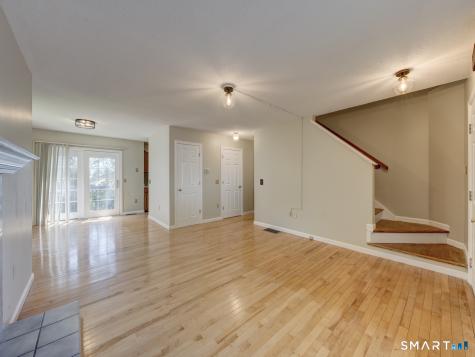 24 Nutmeg Court West Hartford CT 06110
