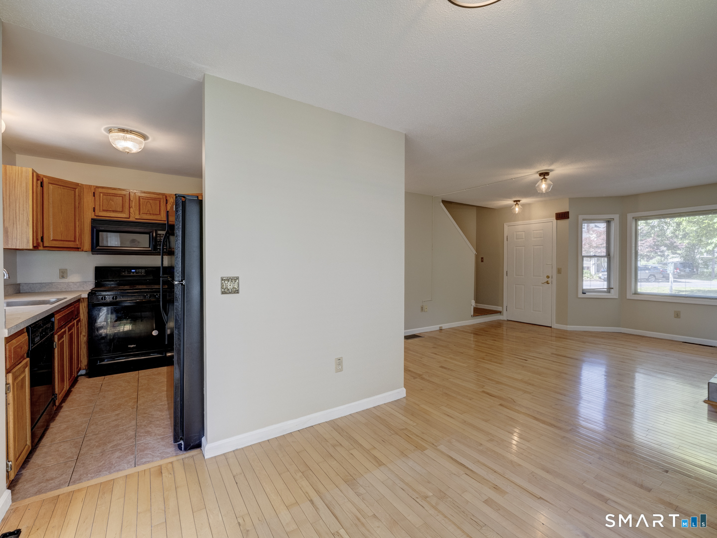 24 Nutmeg Court West Hartford CT 06110