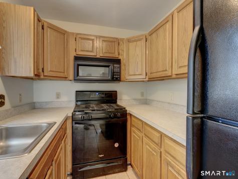24 Nutmeg Court West Hartford CT 06110