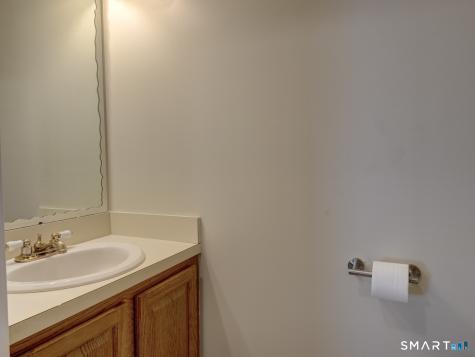 24 Nutmeg Court West Hartford CT 06110
