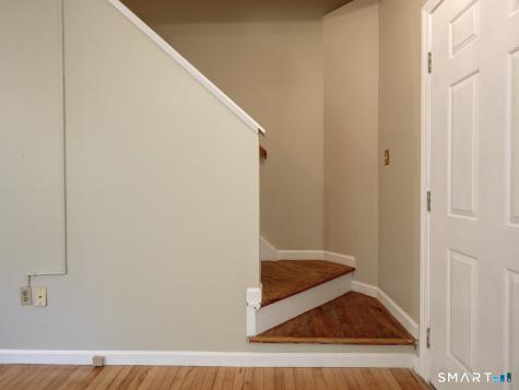 24 Nutmeg Court West Hartford CT 06110