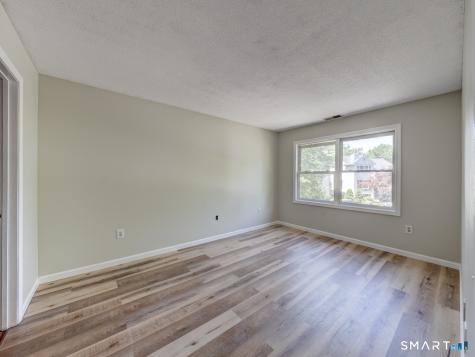 24 Nutmeg Court West Hartford CT 06110