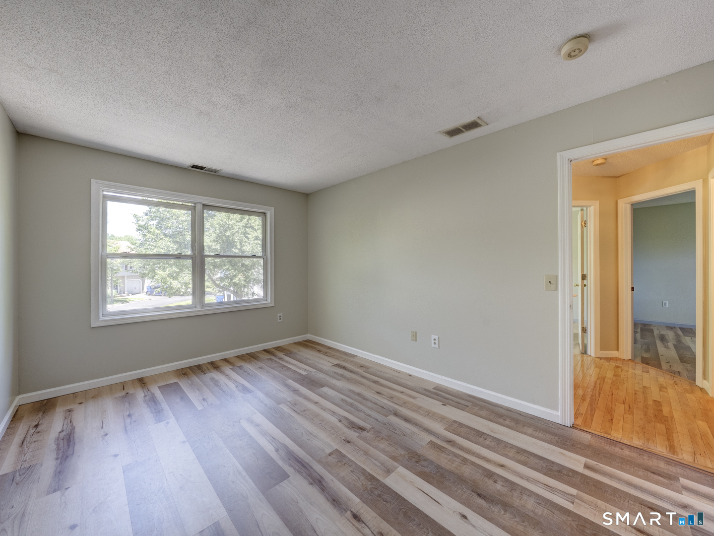 24 Nutmeg Court West Hartford CT 06110