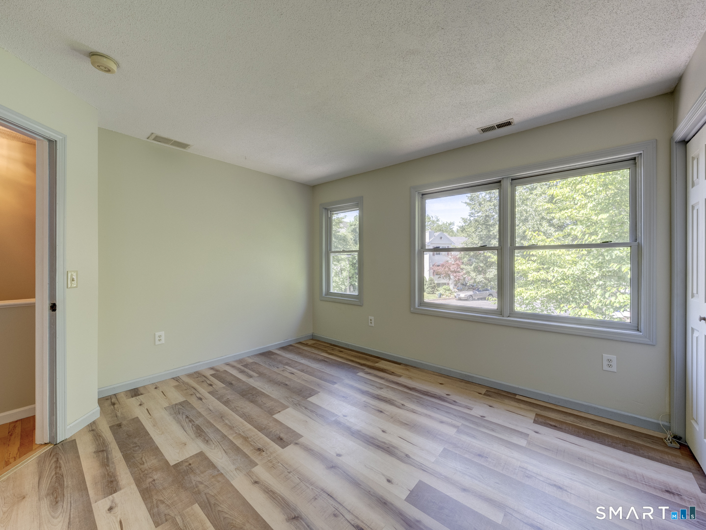 24 Nutmeg Court West Hartford CT 06110