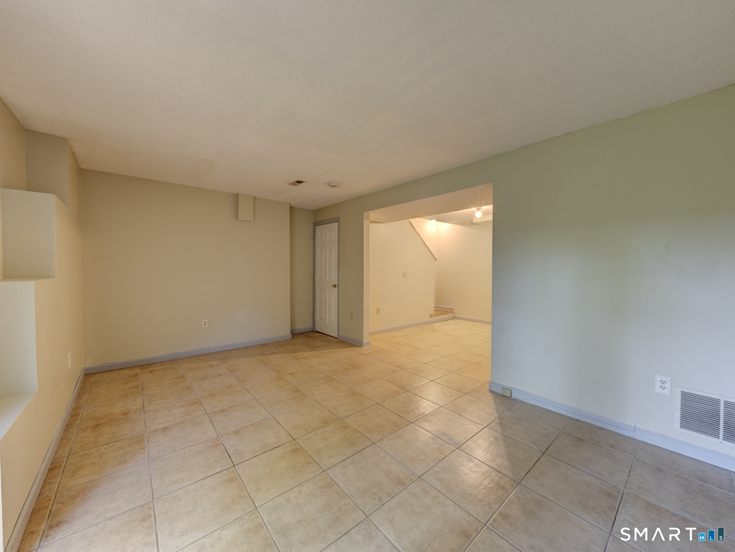 24 Nutmeg Court West Hartford CT 06110