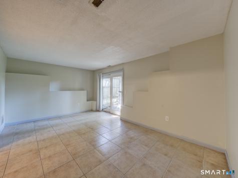 24 Nutmeg Court West Hartford CT 06110