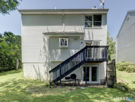 24 Nutmeg Court West Hartford CT 06110