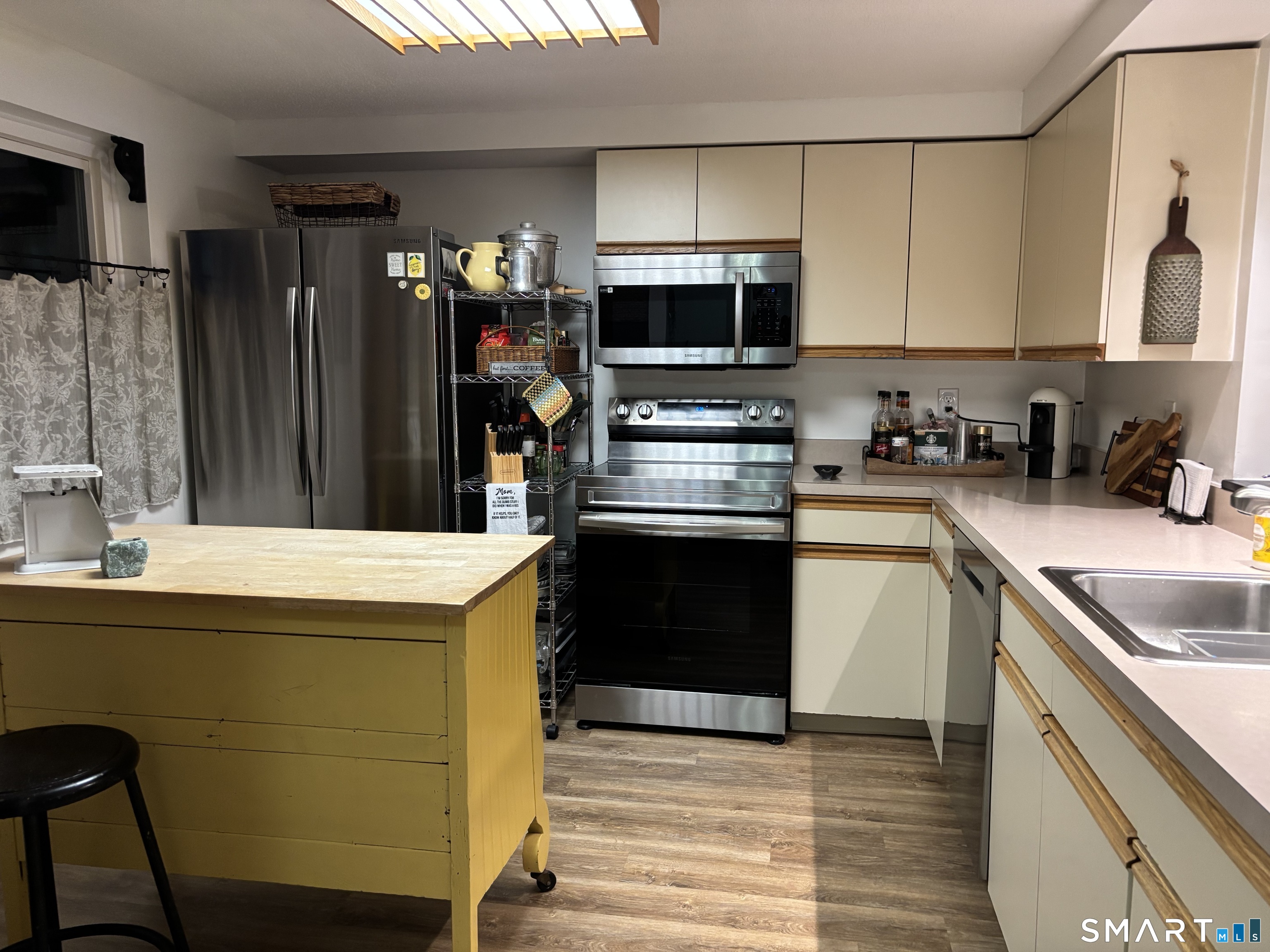 33 Woodbridge Lane Cromwell CT 06416