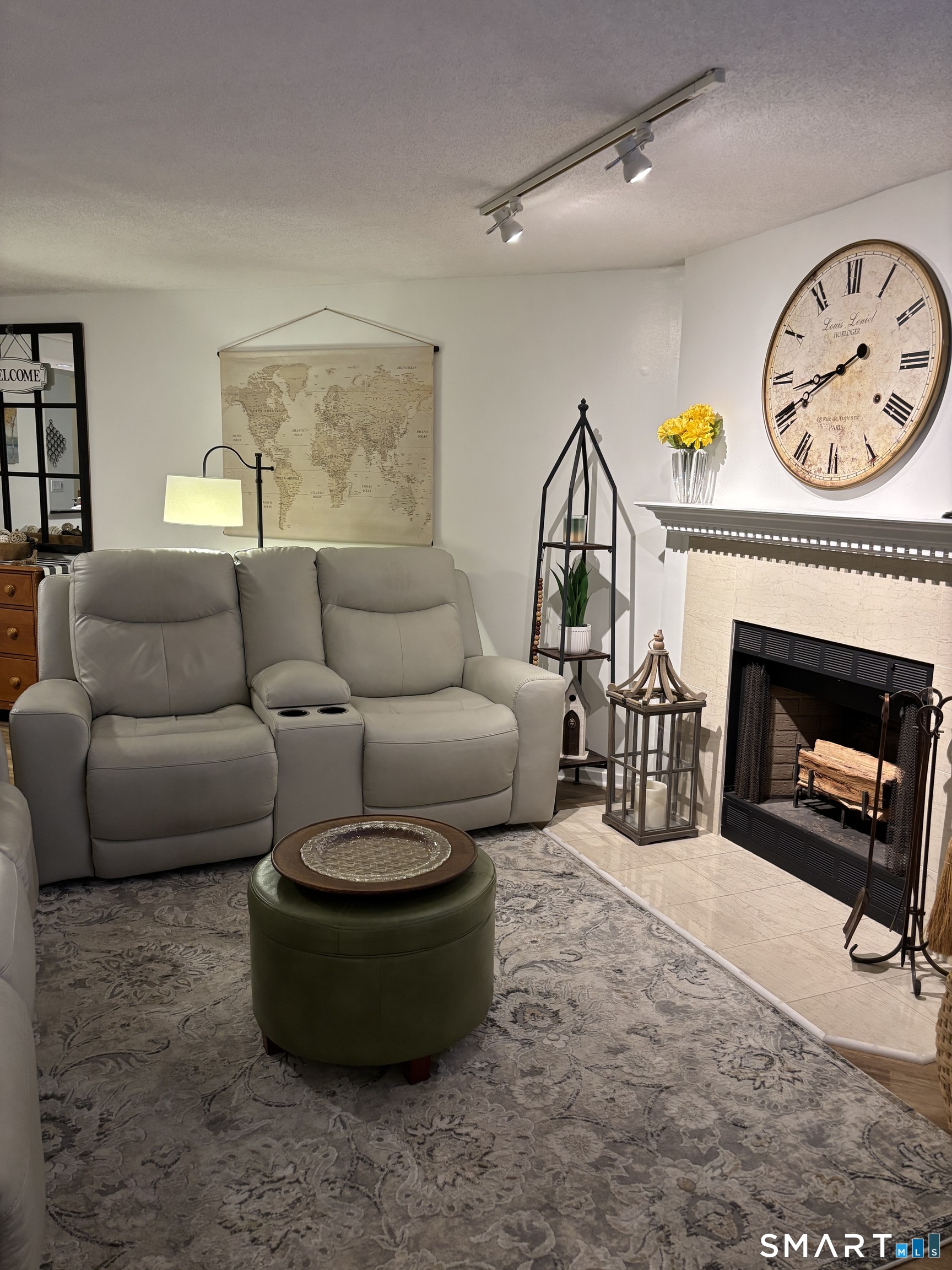 33 Woodbridge Lane Cromwell CT 06416