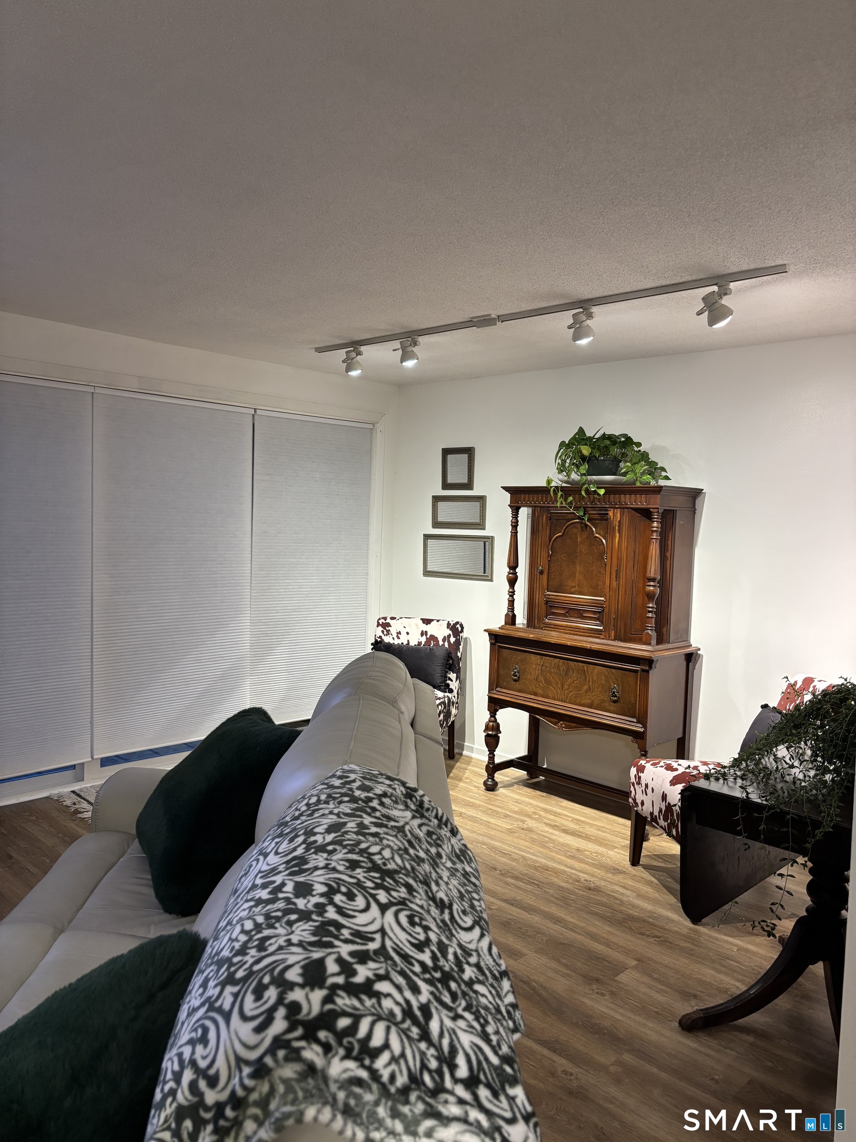 33 Woodbridge Lane Cromwell CT 06416