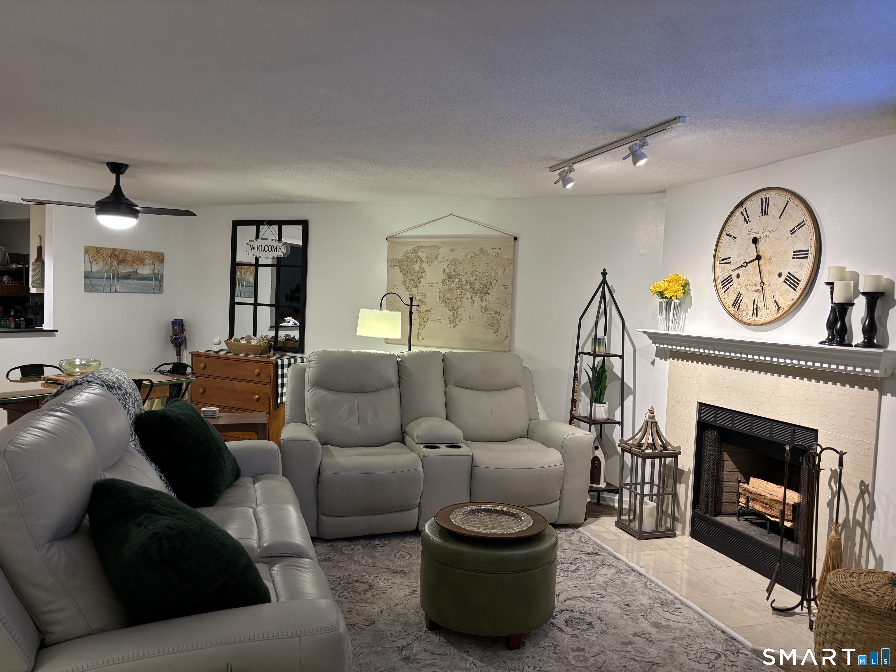 33 Woodbridge Lane Cromwell CT 06416