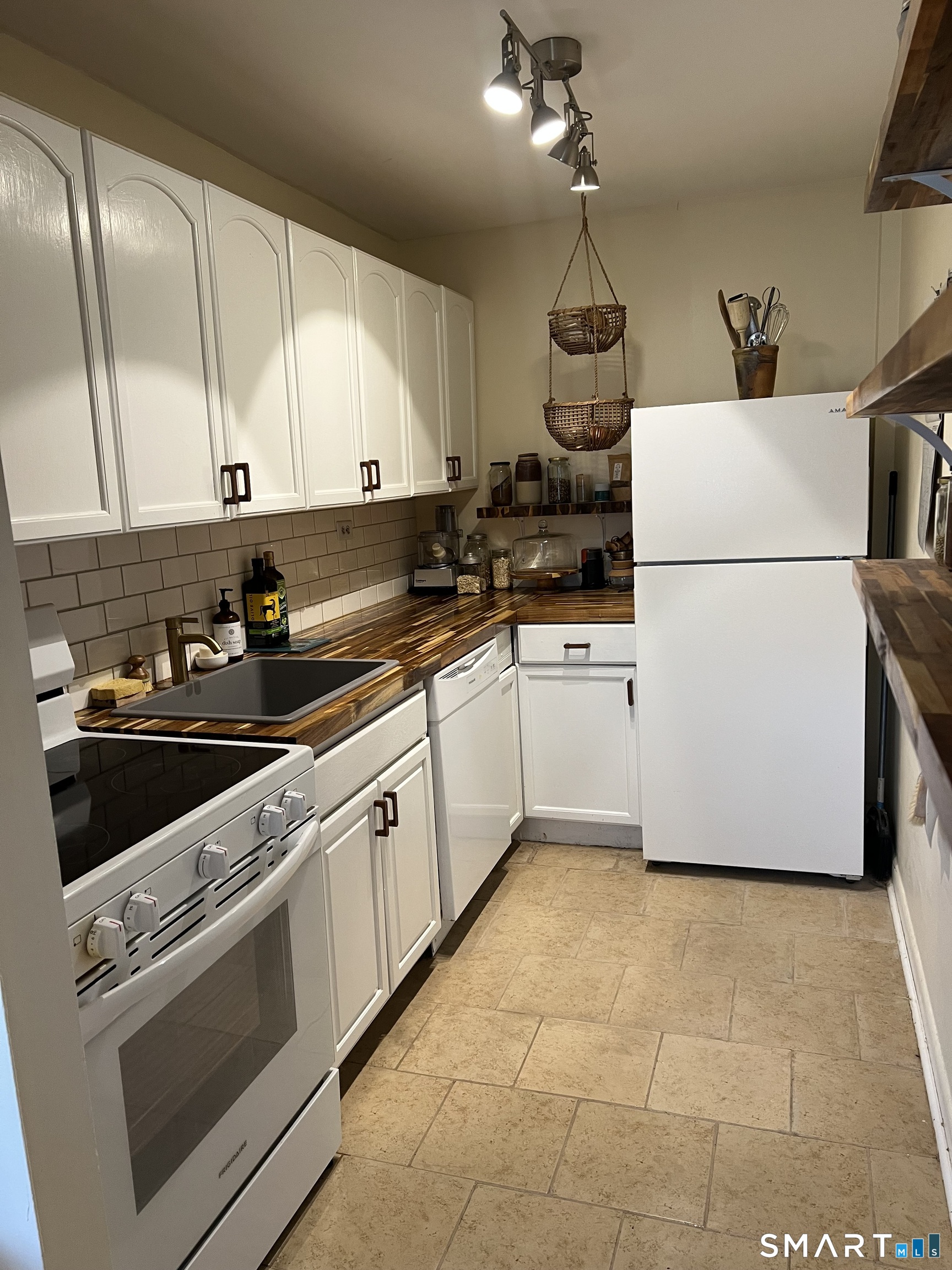 40 Owen Street Hartford CT 06105