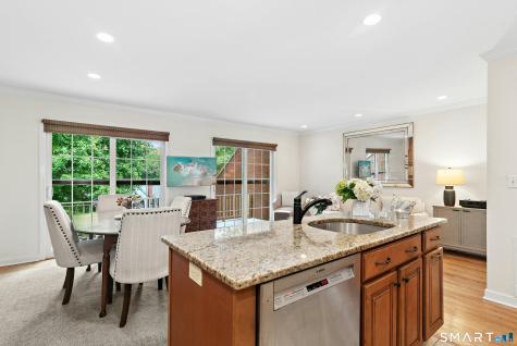 98 Roberton Crossing Fairfield CT 06825