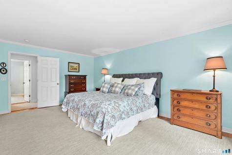 98 Roberton Crossing Fairfield CT 06825