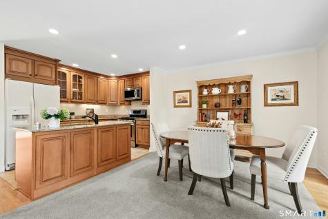 98 Roberton Crossing Fairfield CT 06825