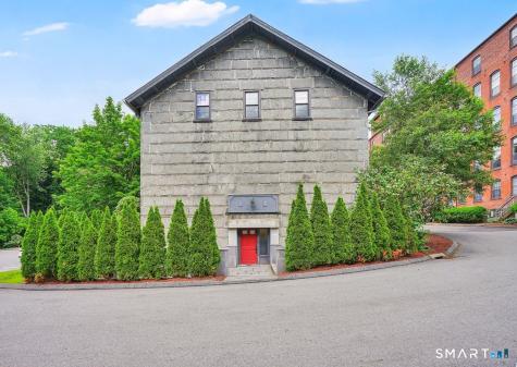 16 Vernon Avenue Vernon CT 06066