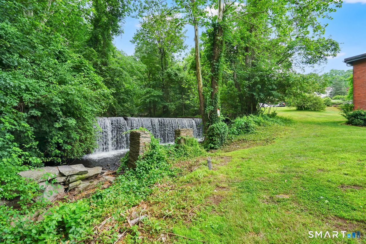 16 Vernon Avenue Vernon CT 06066