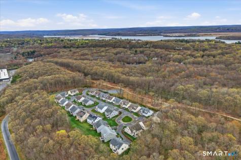 14 Essex Glen Drive Essex CT 06426