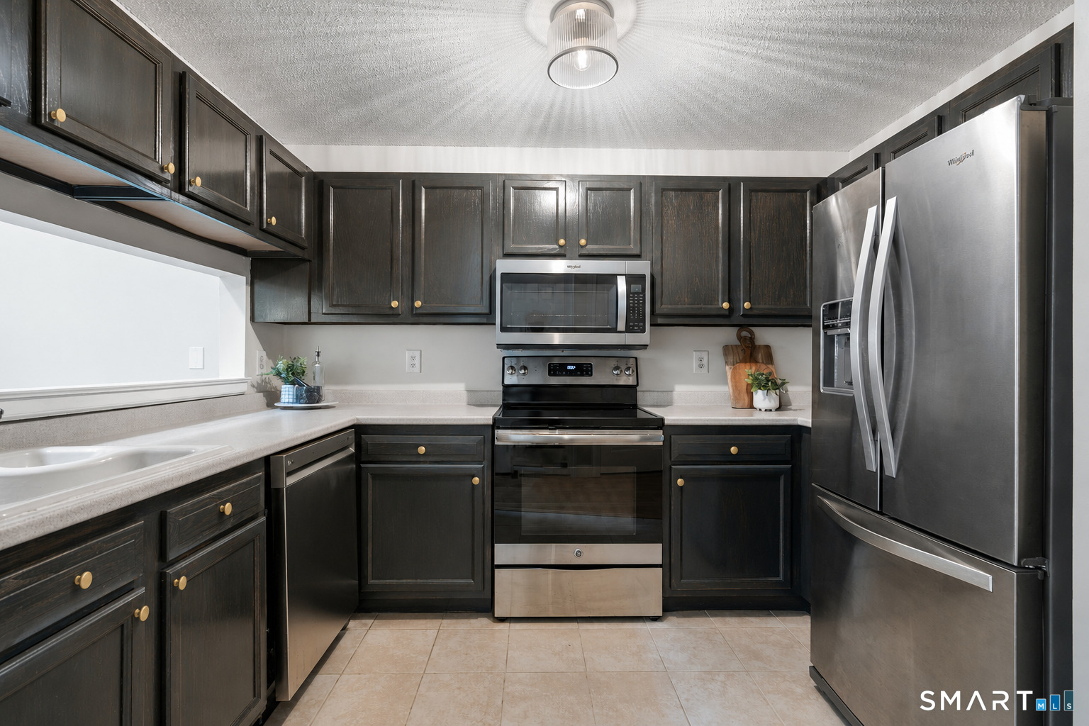 33 Tabshey Court Wethersfield CT 06109