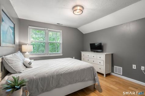33 Tabshey Court Wethersfield CT 06109