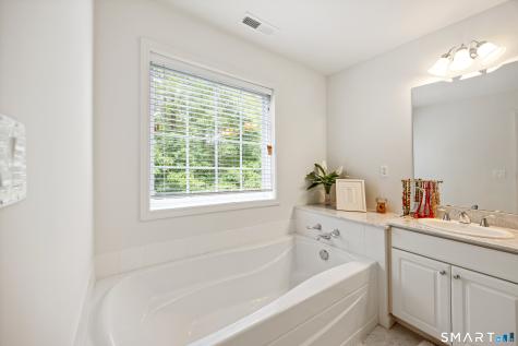 10 Ridgewood Drive Middlebury CT 06762