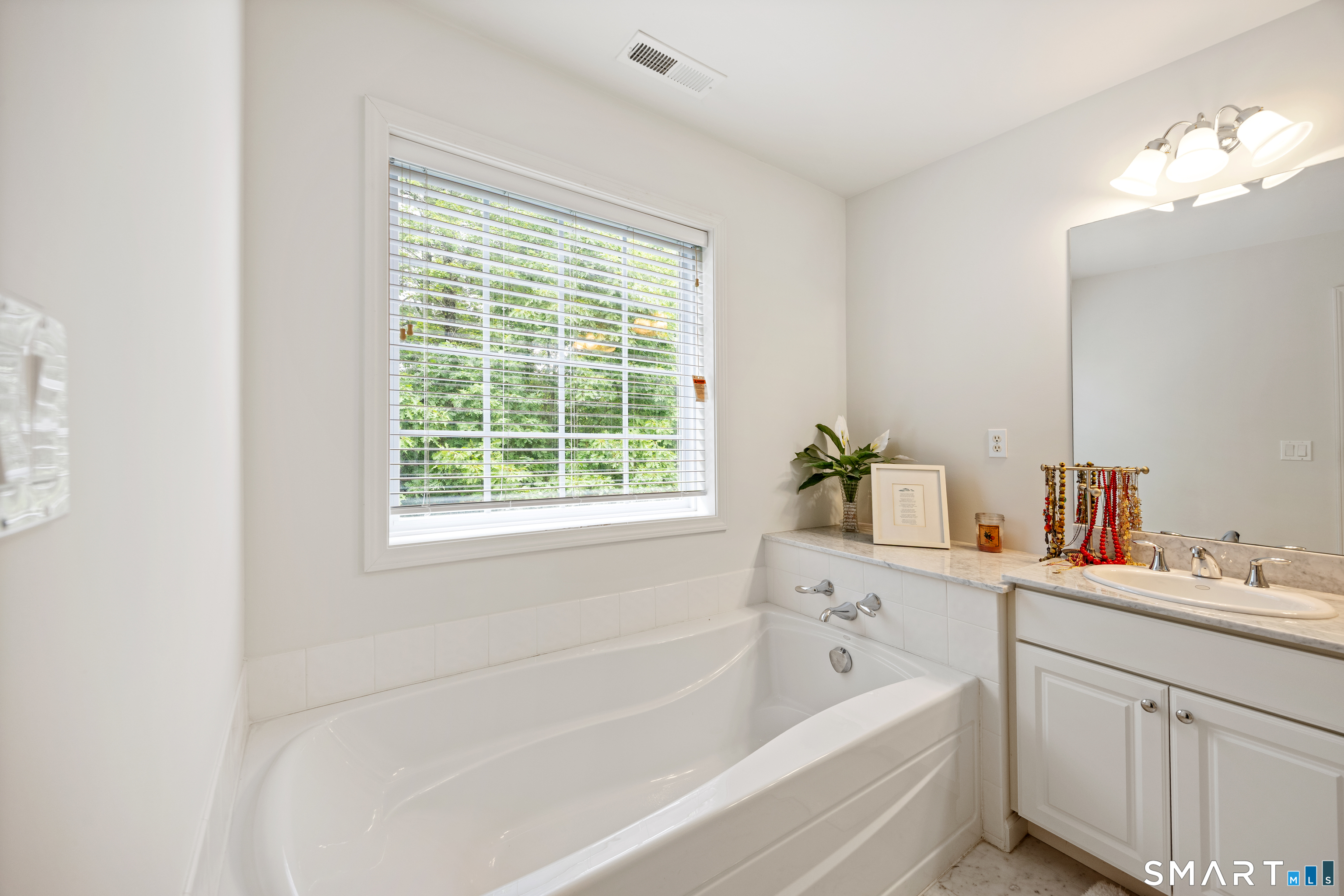 10 Ridgewood Drive Middlebury CT 06762