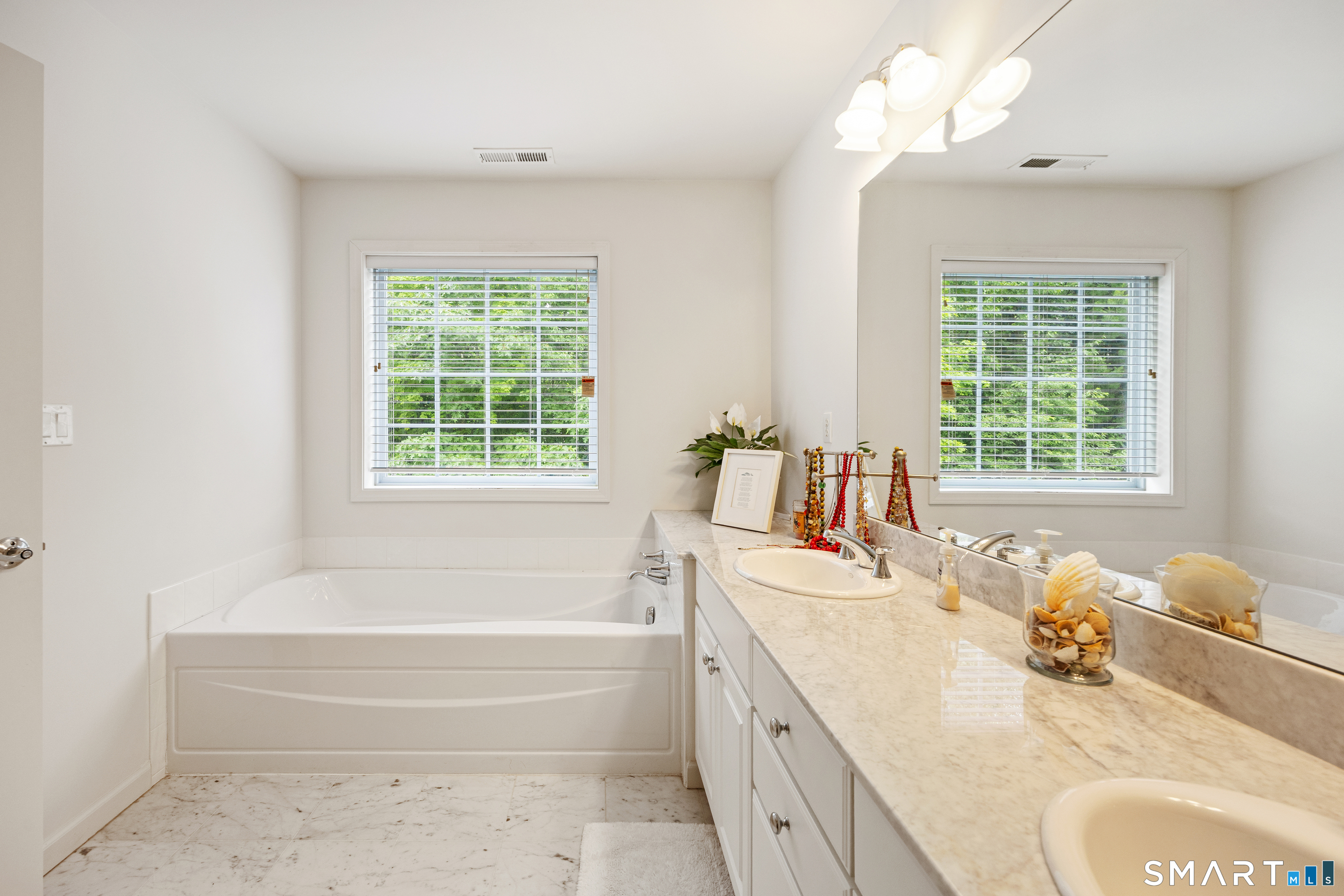 10 Ridgewood Drive Middlebury CT 06762
