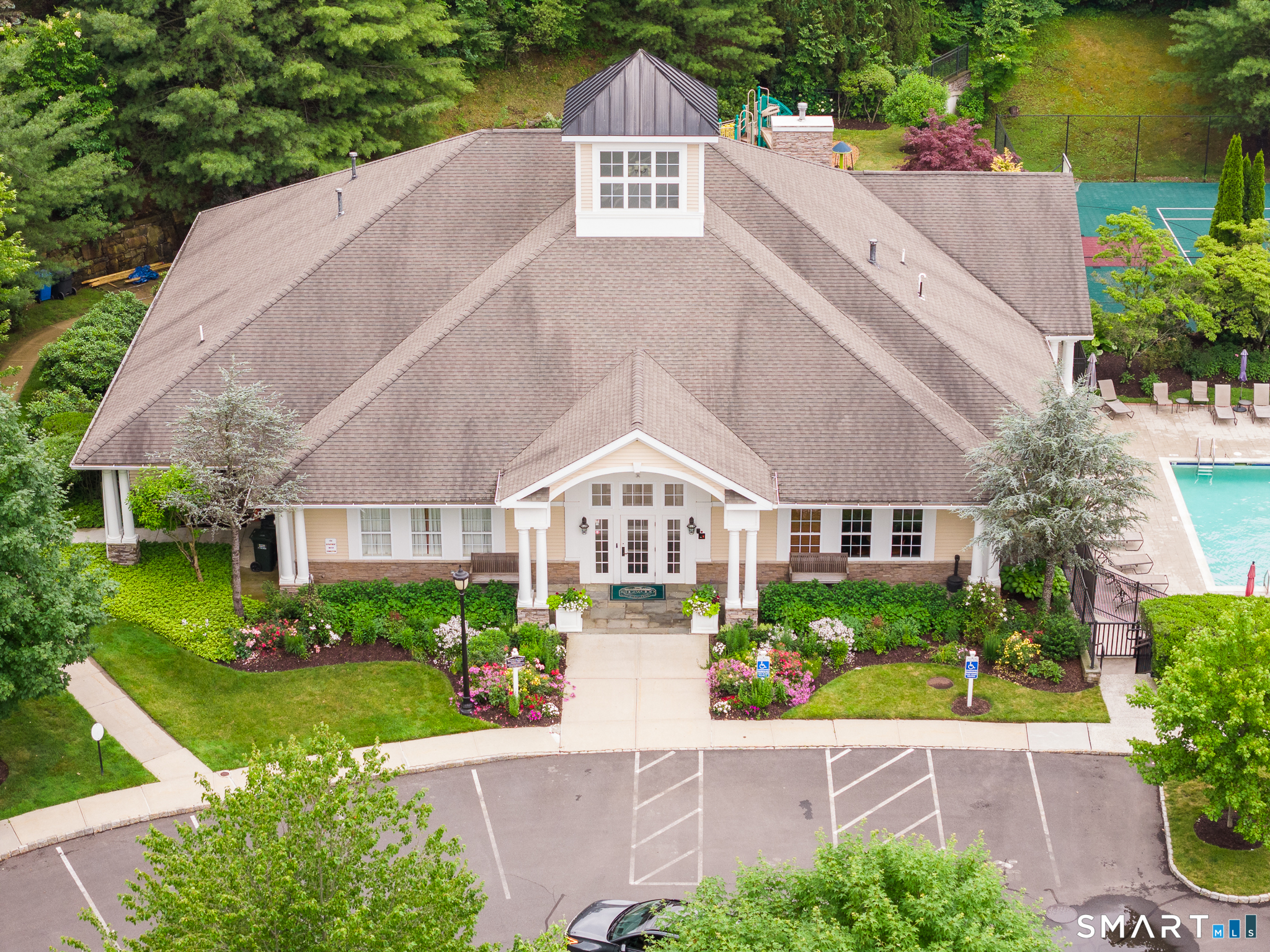 10 Ridgewood Drive Middlebury CT 06762