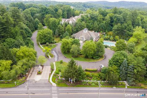 10 Ridgewood Drive Middlebury CT 06762