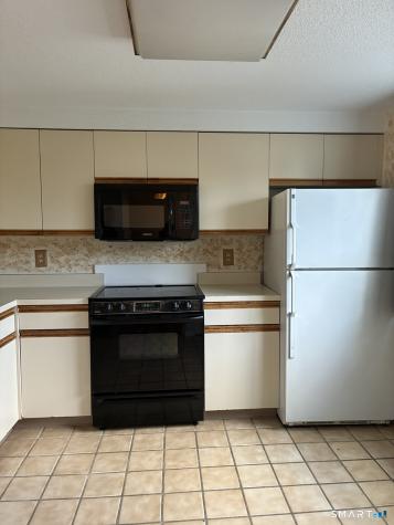 47 Woodbridge Lane Cromwell CT 06416