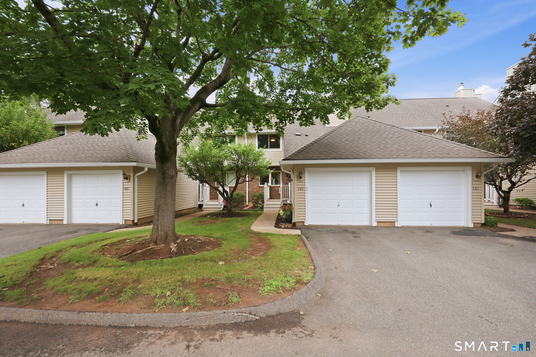 165 Foxboro Drive Newington CT 06111