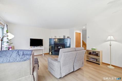 165 Foxboro Drive Newington CT 06111