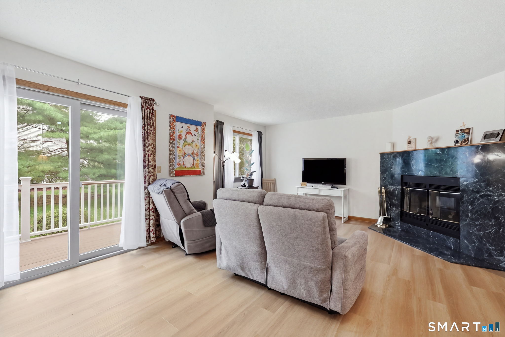 165 Foxboro Drive Newington CT 06111