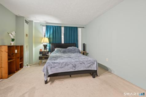 111 Dekoven Drive Middletown CT 06457