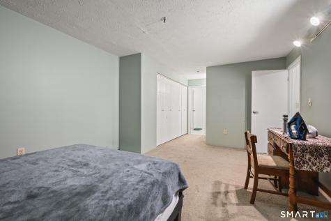111 Dekoven Drive Middletown CT 06457