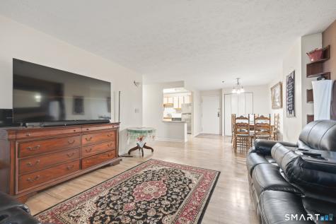 111 Dekoven Drive Middletown CT 06457