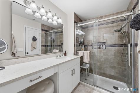 113 Tunxis Village Farmington CT 06032